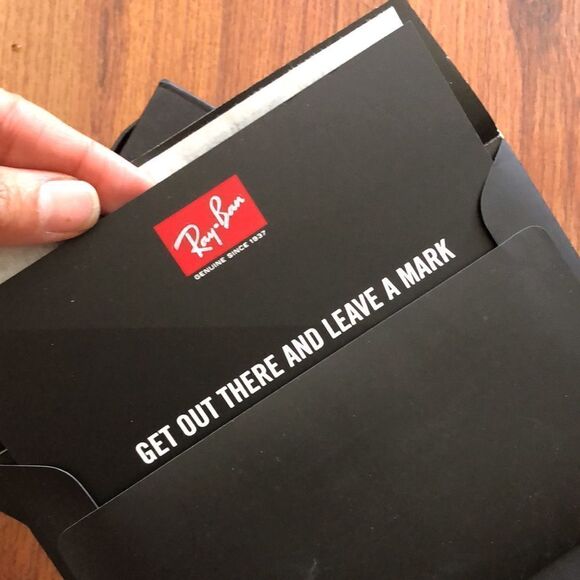 Ray Ban Black large magnetic box. - Picture 4 of 9